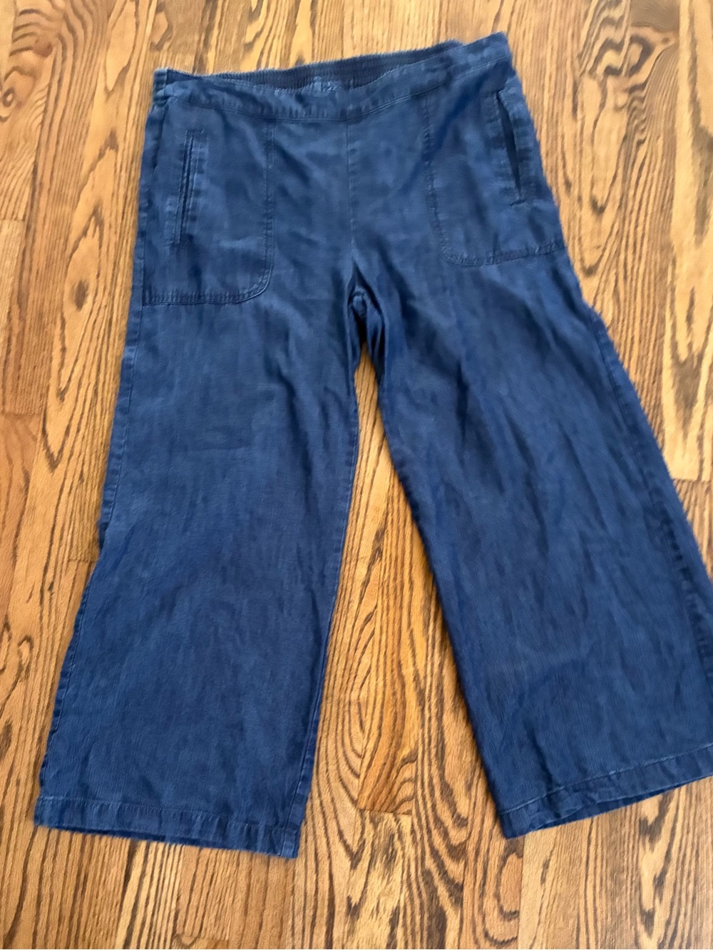 Rafaella Women’s Wide-Leg Indigo Capri Jeans